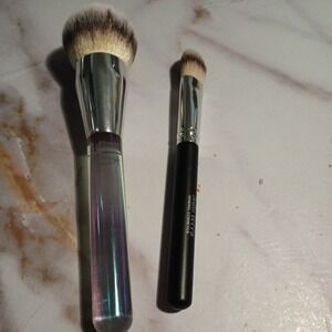IT Cosmetics Complexion Perfection Globe Bella Terra primer brush Beauty Basics
